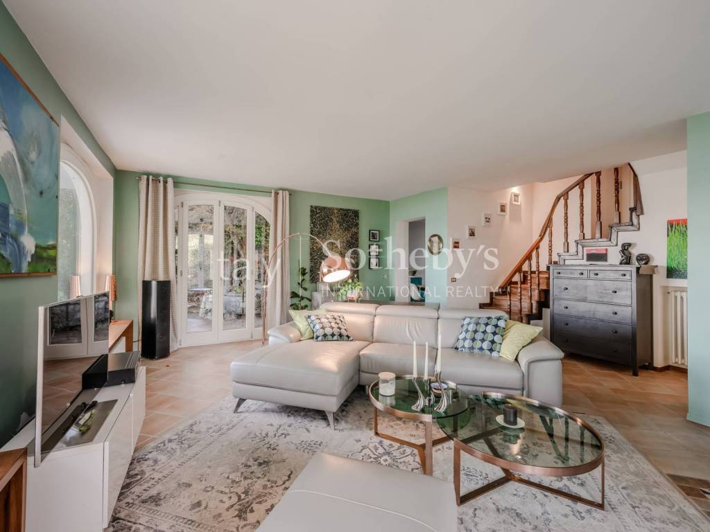 Villa a Lesa in Via Poggiolo di Solcio - Foto 2