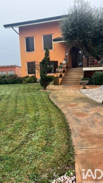 Villa a Bondeno in Via virgiliana pilastri, 202 - Foto 2