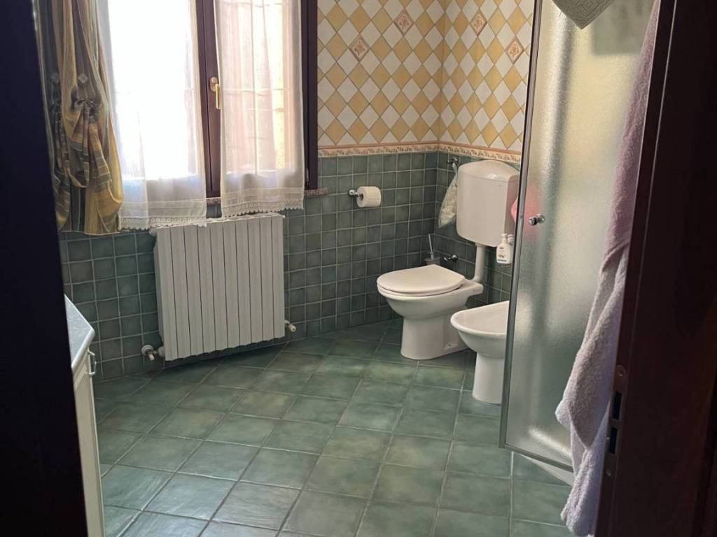 Villa a Bondeno in Via virgiliana pilastri, 202 - Foto 3