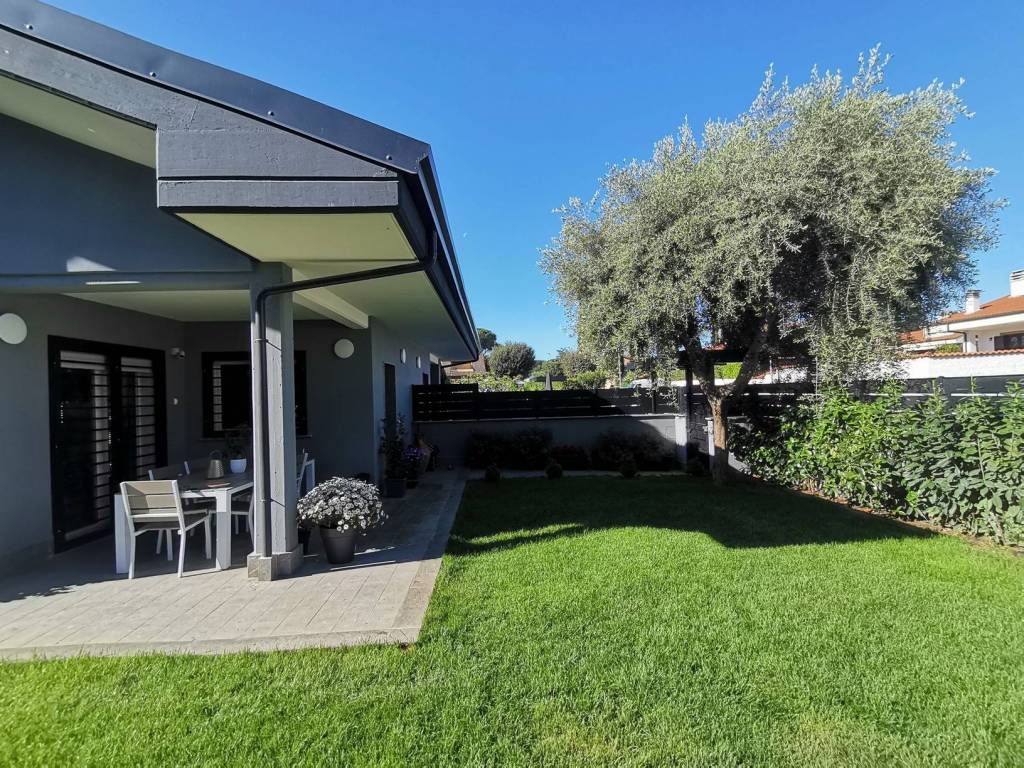 Villa a Guidonia montecelio in Via Poggio Ameno, 26 - Foto 2
