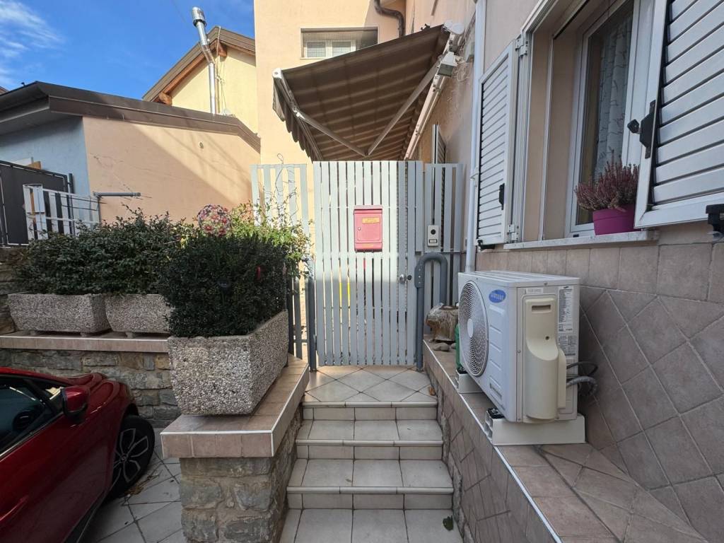 Villetta a schiera a Trieste in Via del Pane Bianco, 69 - Foto 4