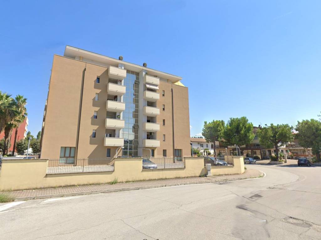 Appartamento a Manoppello in Via F. P. Michetti, 20 - Foto 2