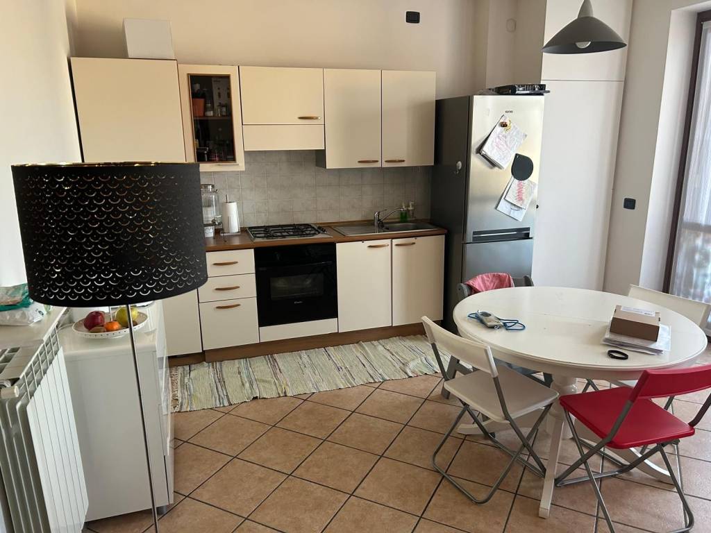 Appartamento a Cardano al campo in Via Carreggia - Foto 4