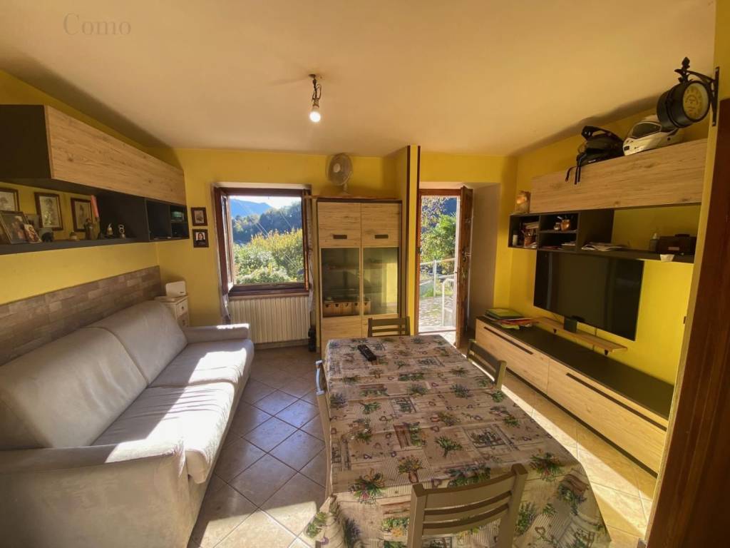 Appartamento a Valsolda in Strada Sasso Rosso Dasio, 95 - Foto 3