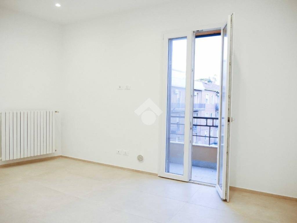 Appartamento a Bologna in VIA GIUSEPPE CRESPI, 41 - Foto 4