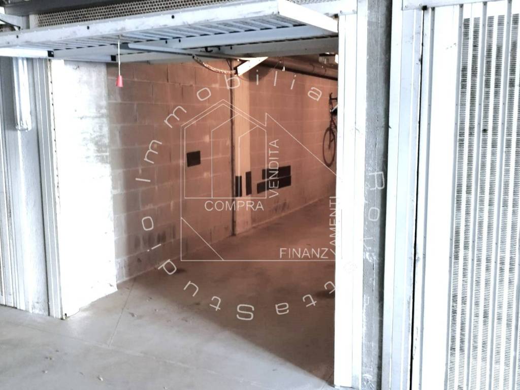 Box / garage a Jerago con orago in Via 4 Novembre - Foto 5