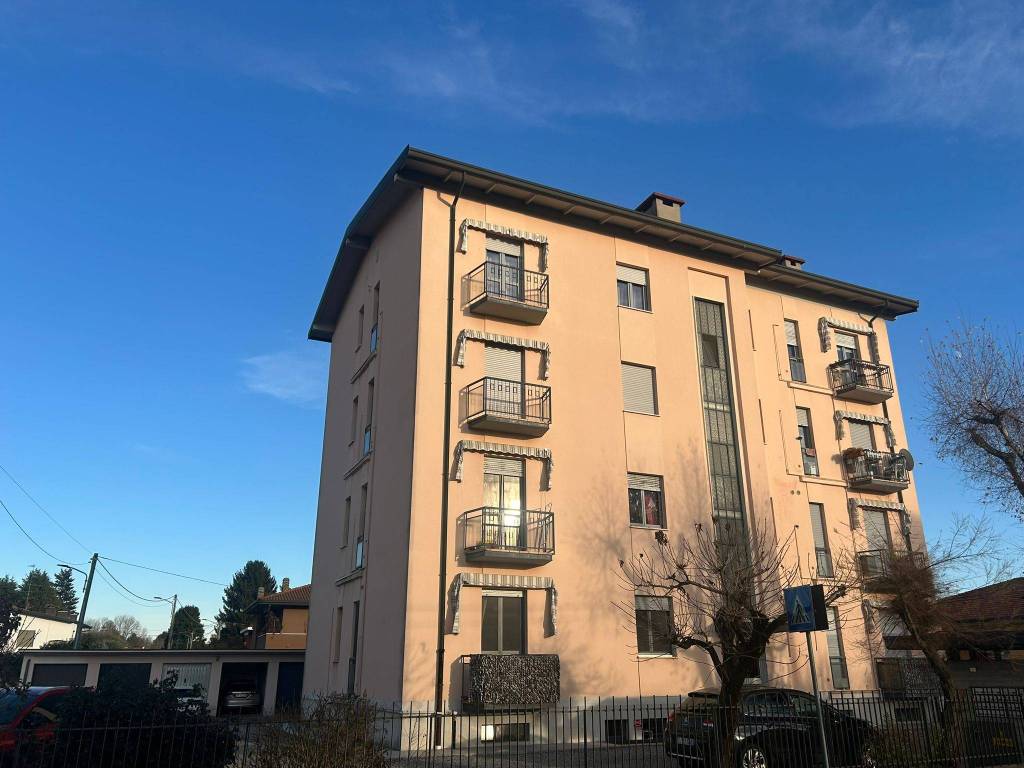 Appartamento a Arsago seprio in Via Roma, 43 - Foto 2