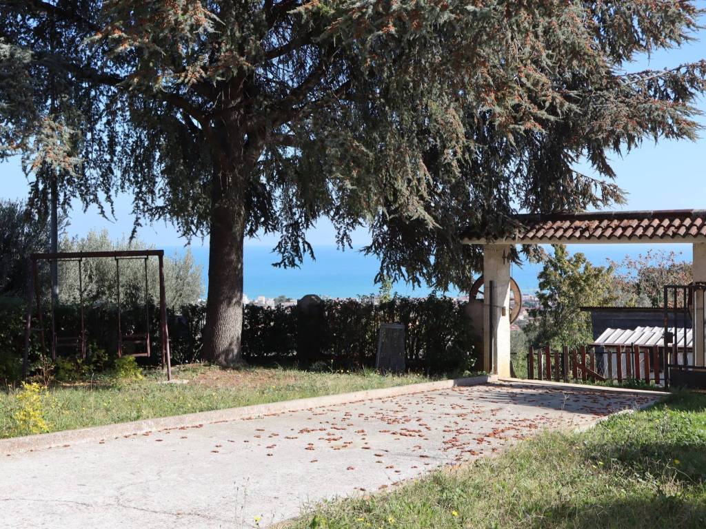 Rustico / casale a Tortoreto in Via Fosso Marrone - Foto 3