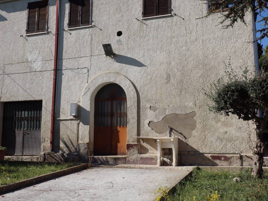 Rustico / casale a Tortoreto in Via Fosso Marrone - Foto 4