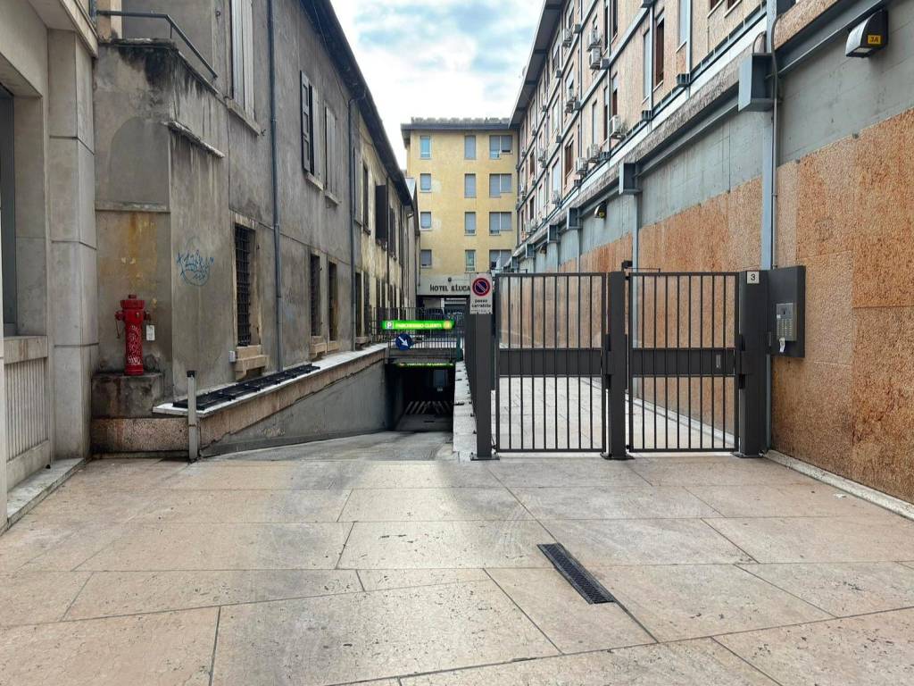 Box / garage a Verona in Via dei Mutilati, 3 - Foto 5