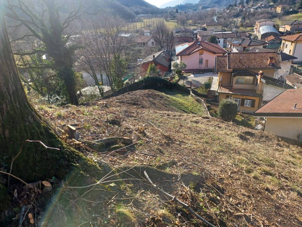 Terreno a Valbrona in Via Risorgimento - Foto 2