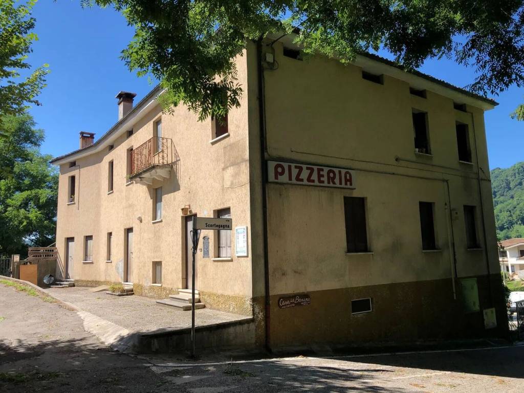 Palazzo / stabile a Schio in Via Chiesa No Number - Foto 3