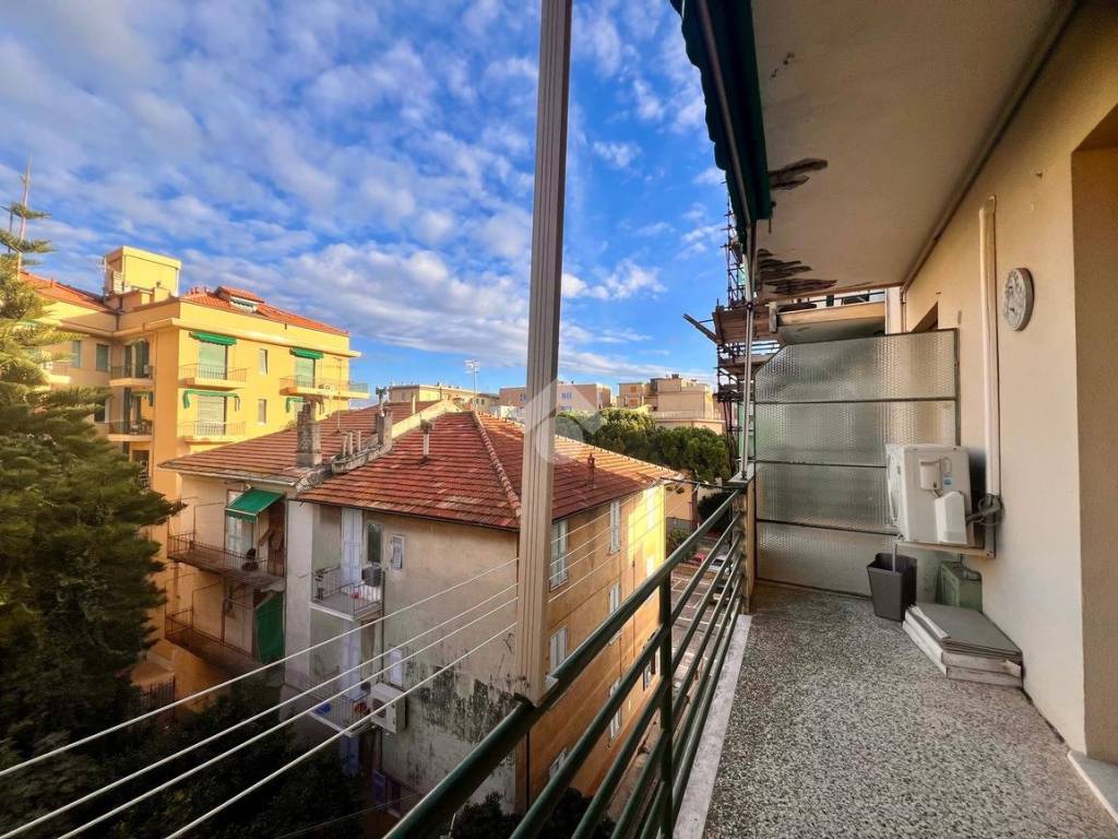 Appartamento a Finale ligure in Via Santuario, 13 - Foto 3