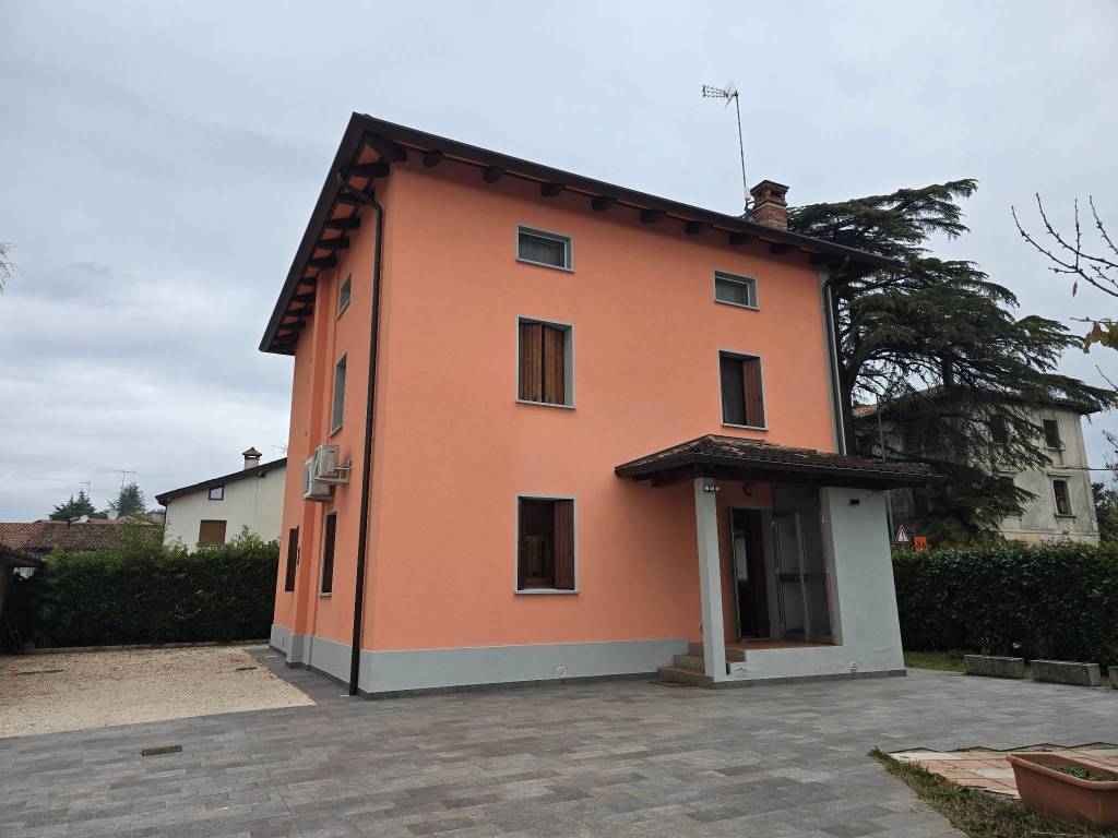 Villa a Tavagnacco in Via Leonardo da Vinci - Foto 5