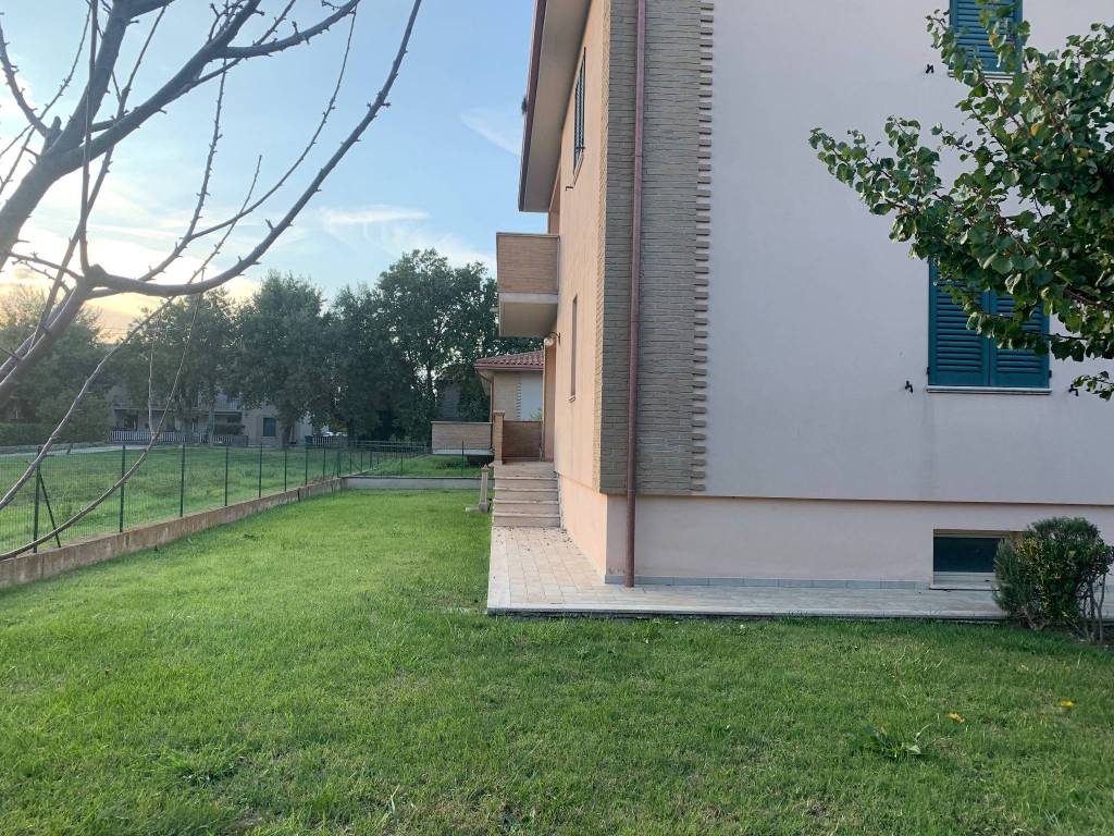 Appartamento a Gualdo cattaneo in Via Montegrappa, 48 - Foto 5