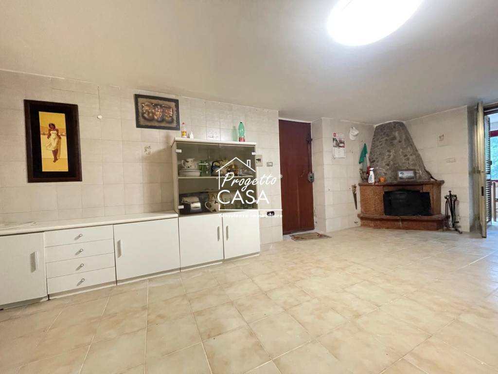 Appartamento a Castel volturno in Viale Giacinto Diano, 113 - Foto 3