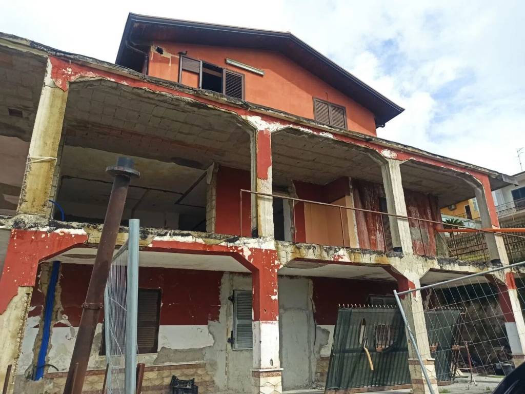 Palazzo / stabile a Quarto in Via Edoardo Scarpetta No Number - Foto 2