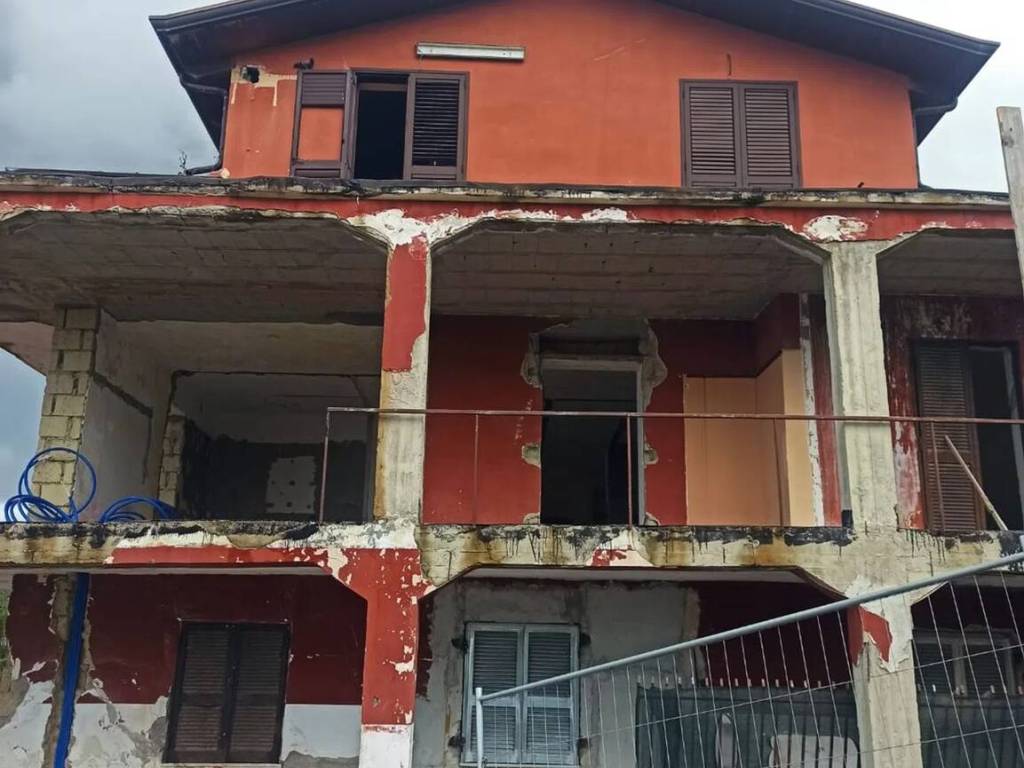 Palazzo / stabile a Quarto in Via Edoardo Scarpetta No Number - Foto 3