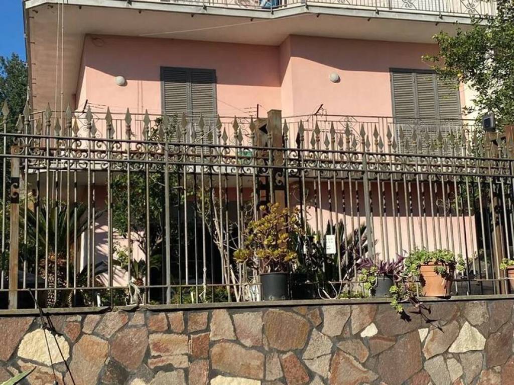 Palazzo / stabile a Quarto in Via Trefole No Number - Foto 2