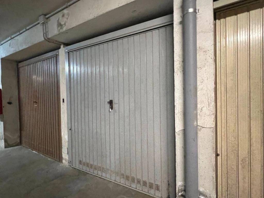 Box / garage a Baveno in Viale Roma, 5 - Foto 4