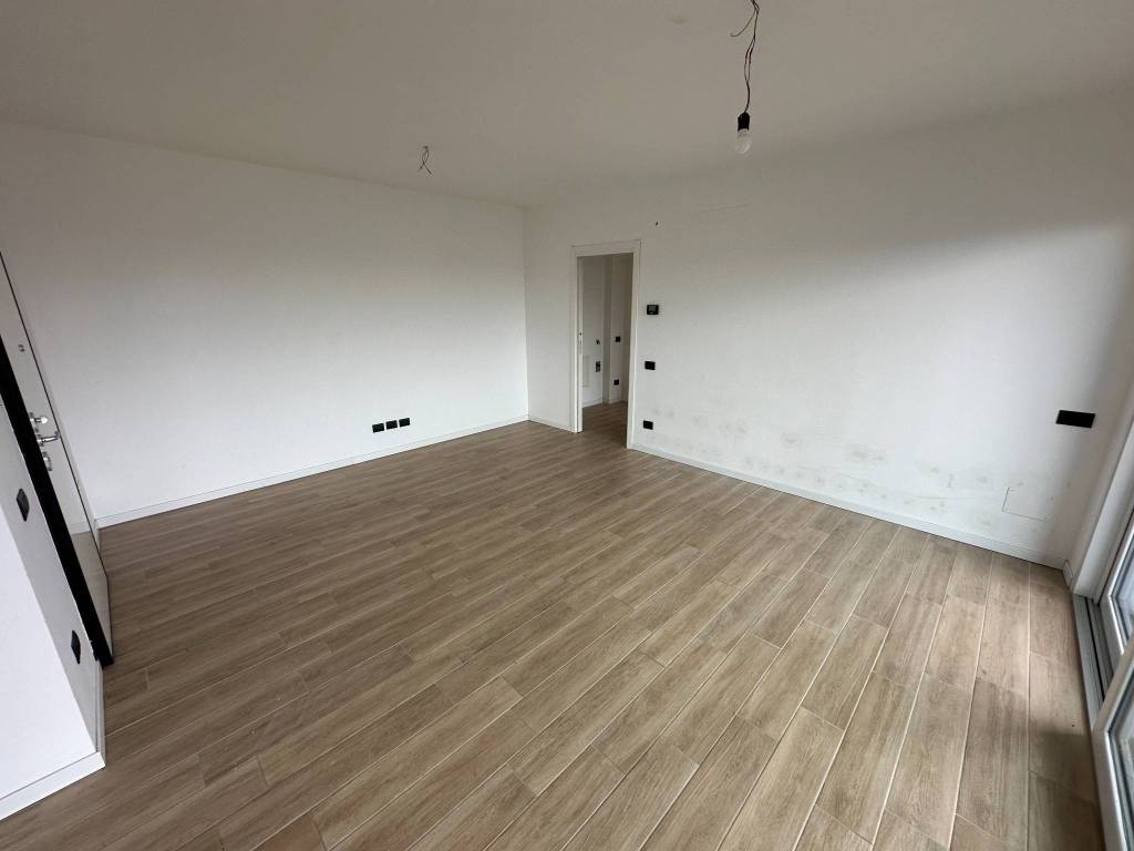 Appartamento a Montano lucino in Via Giuseppe Garibaldi - Foto 5