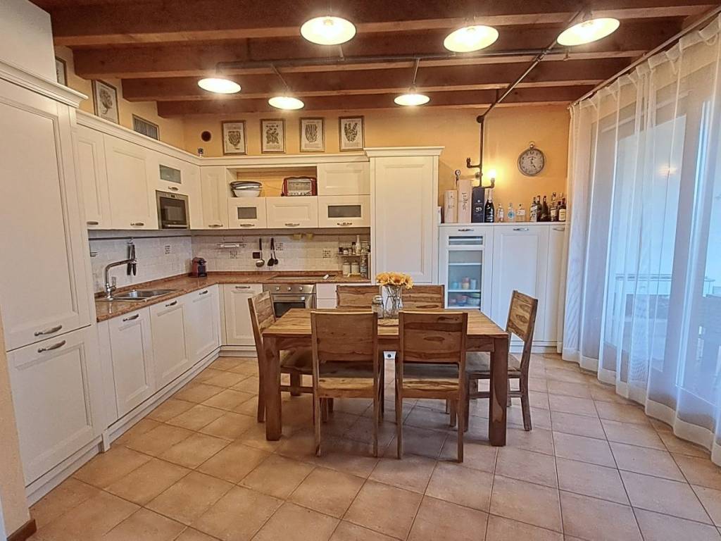 Appartamento a Sirmione in Via Verona, 310 - Foto 3
