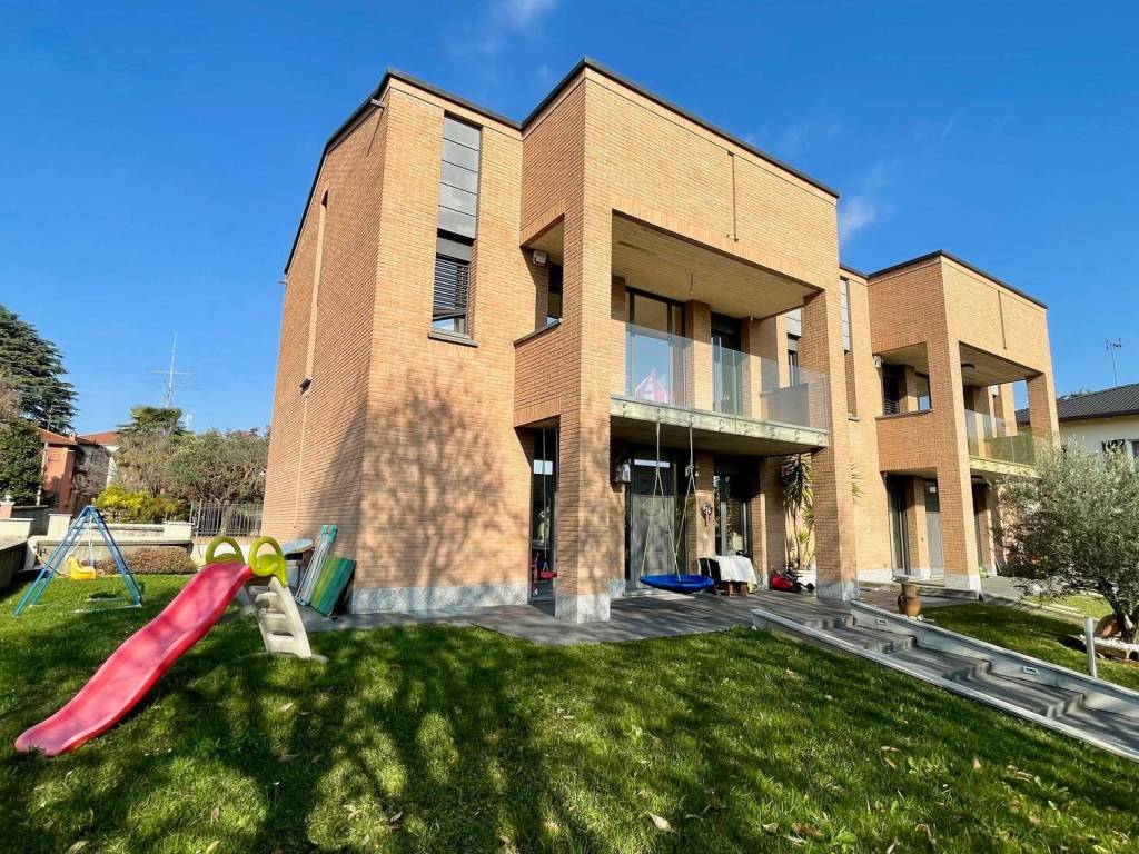 Villa a Cermenate in Via Astronauti - Foto 3