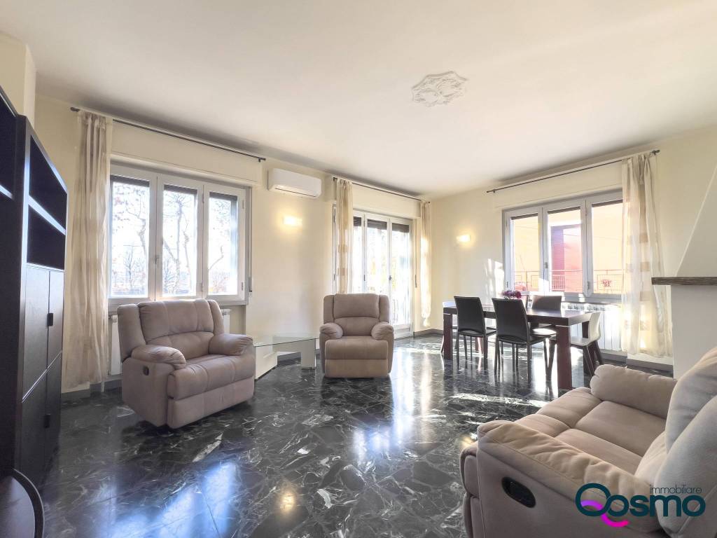 Casa indipendente a Angera in Via Roma, 35 - Foto 2
