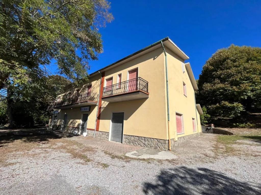 Palazzo / stabile a Arcidosso in Località Aiuole, 29 - Foto 3