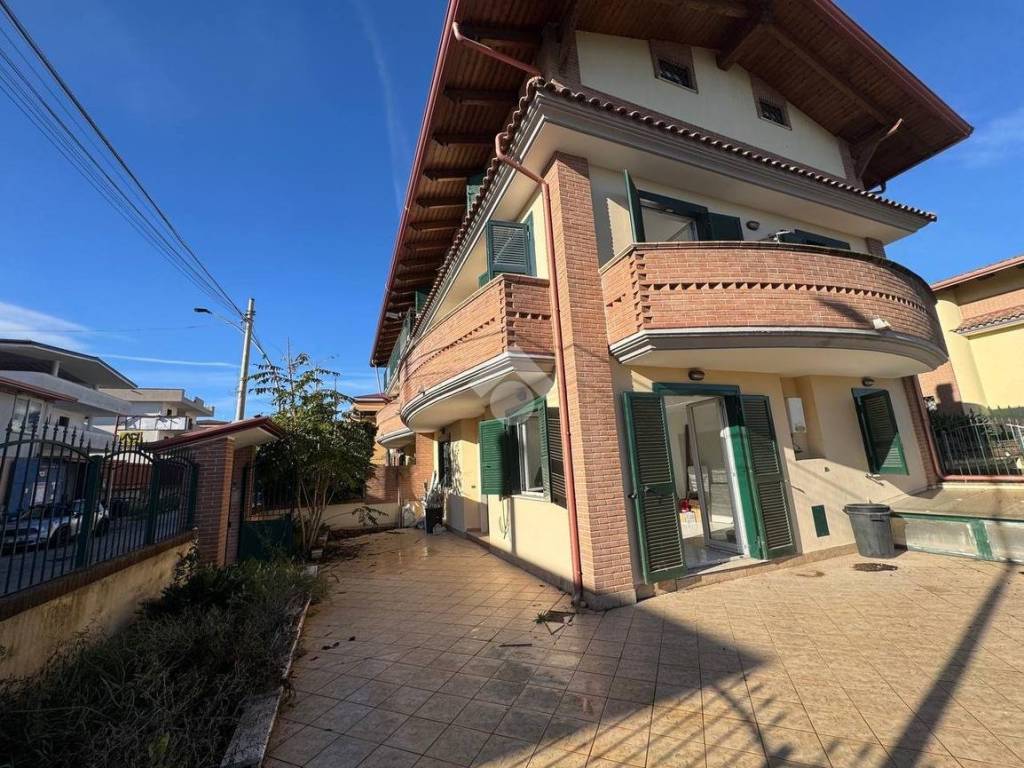 Villa a Aversa in Via dei Glicini, 59 - Foto 2