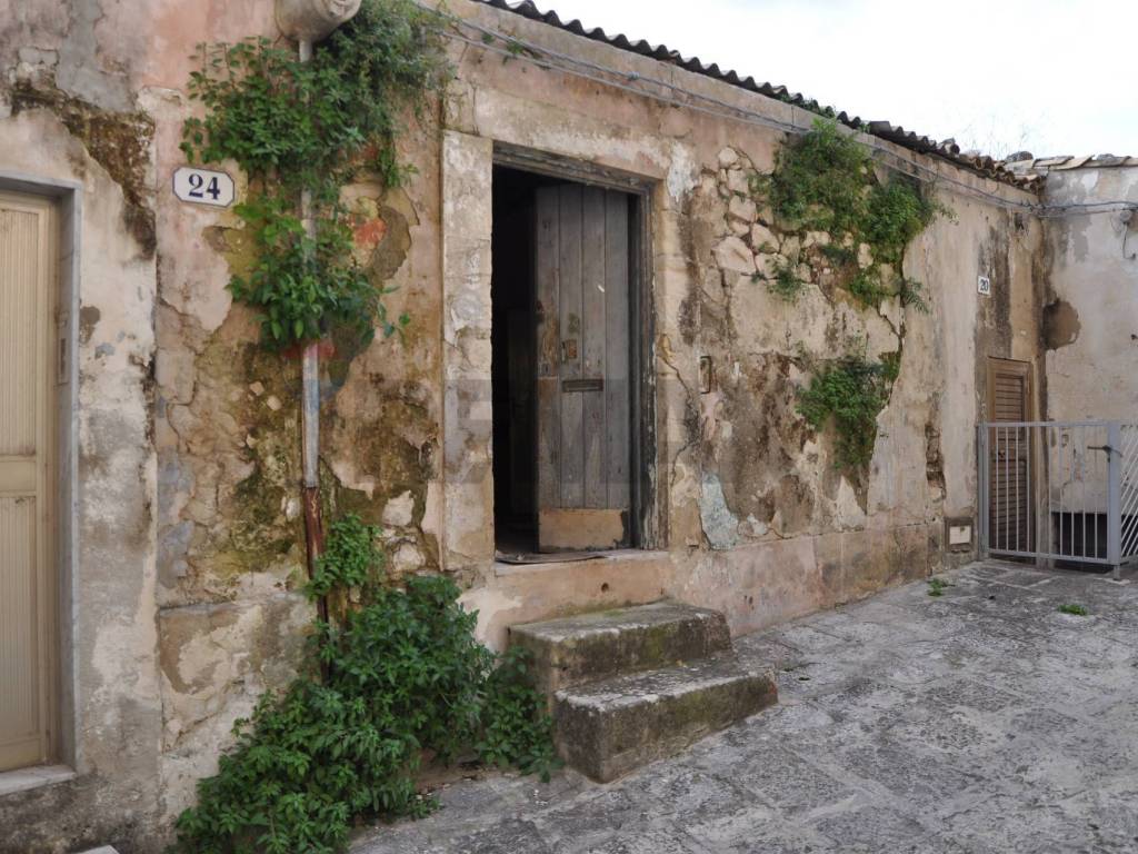 Casa indipendente a Ragusa in via aquila sveva, 22 - Foto 2