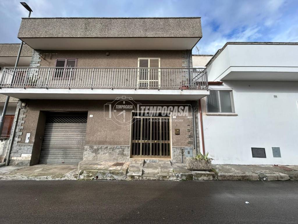 Casa indipendente a Lizzanello in Via Bellini 2 - Foto 2