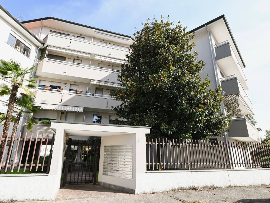 Appartamento a Busto garolfo in Via Busto Arsizio, 46 - Foto 2