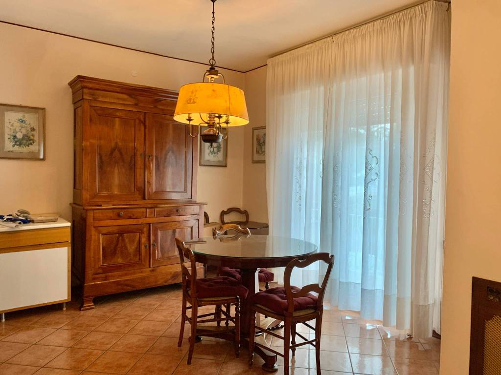 Appartamento a Riccione in Viale Giacomo Puccini - Foto 2