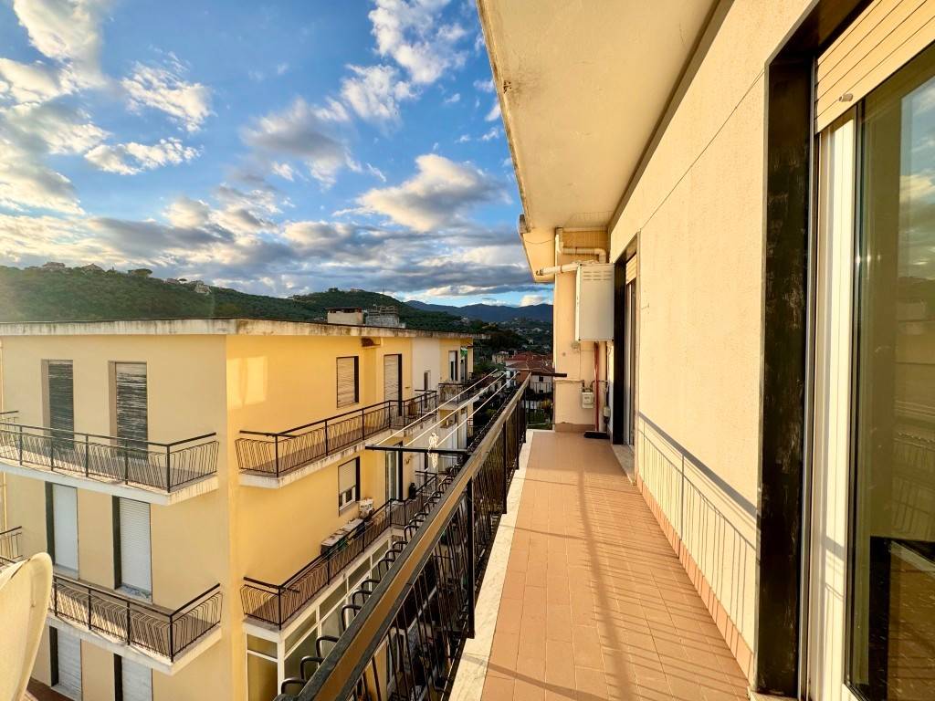 Appartamento a Imperia in Via Caramagnetta, 6 - Foto 2