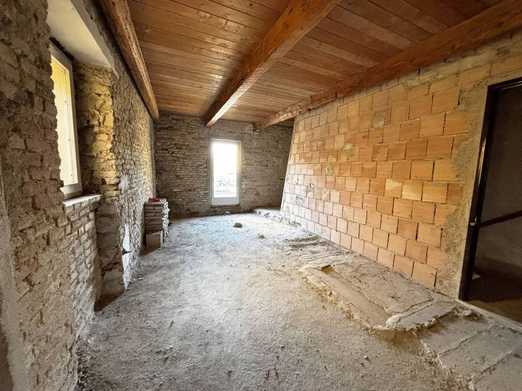 Appartamento a Trecastelli in Piazza Leopardi - Foto 2