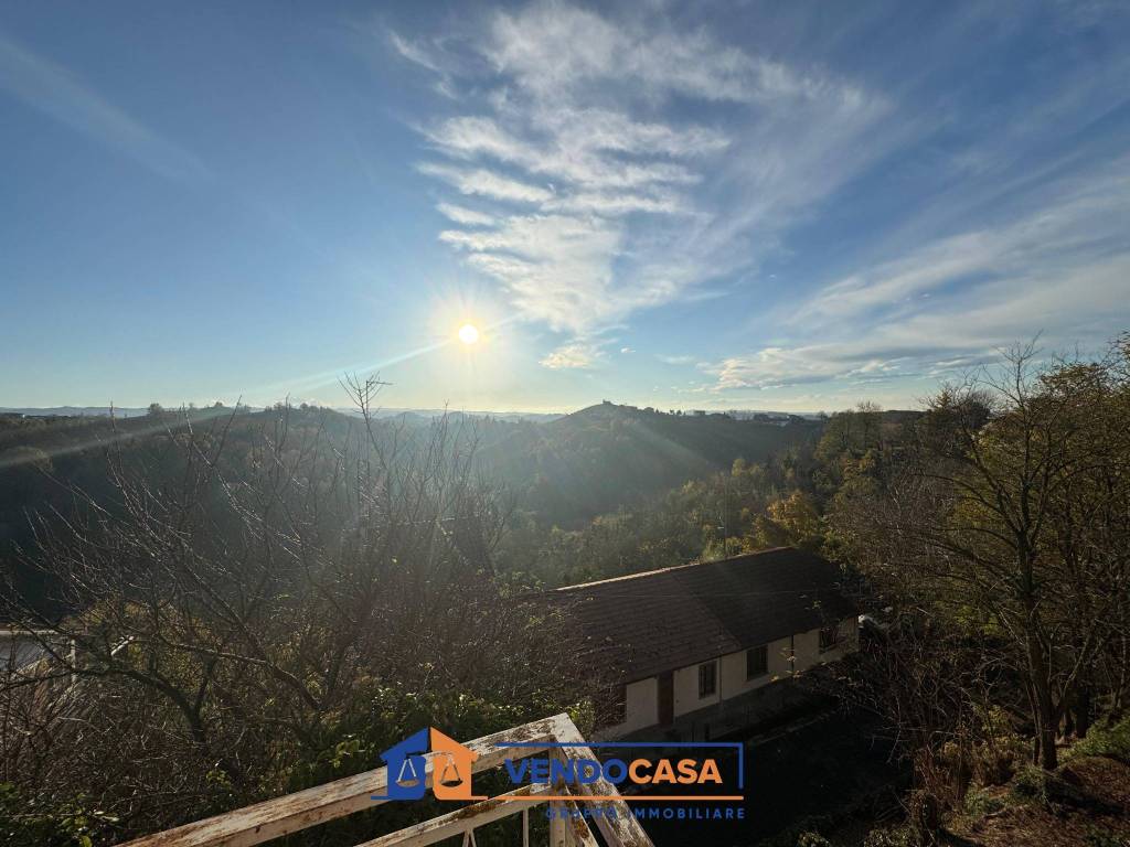 Villa a Vinchio in Via Capitano Laiolo, 16 - Foto 4