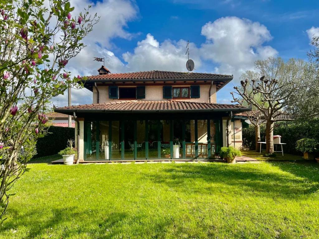 Villa a Pietrasanta in Via Puglie - Foto 2