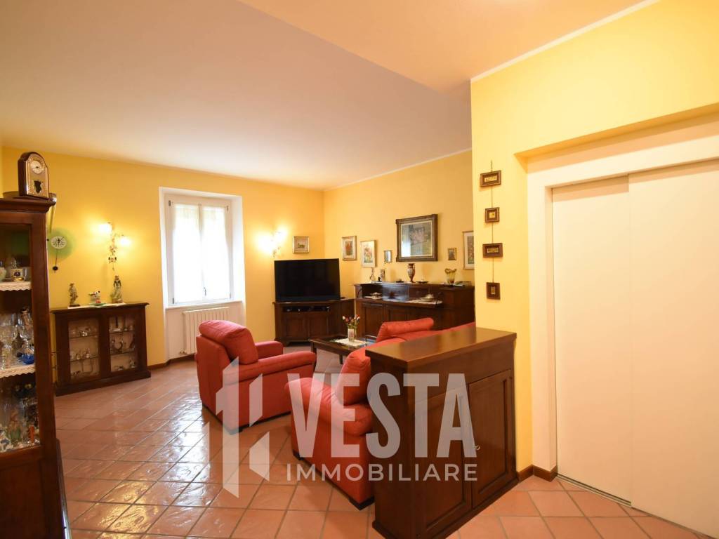 Appartamento a Monticello brianza in Piazza Trento Trieste - Foto 3