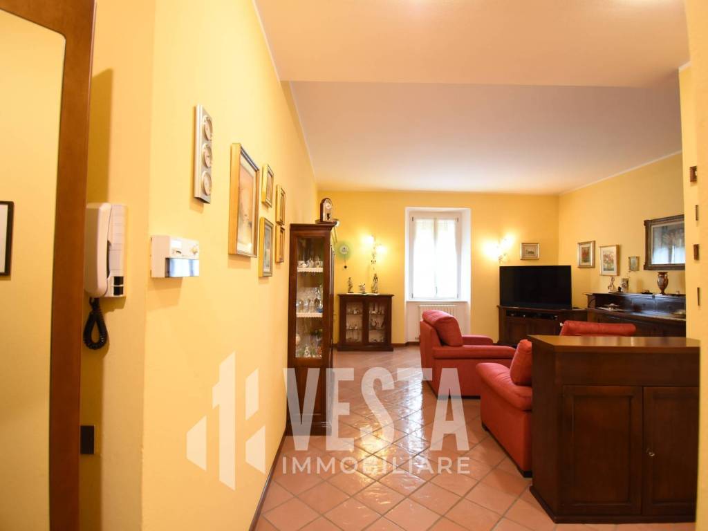 Appartamento a Monticello brianza in Piazza Trento Trieste - Foto 4