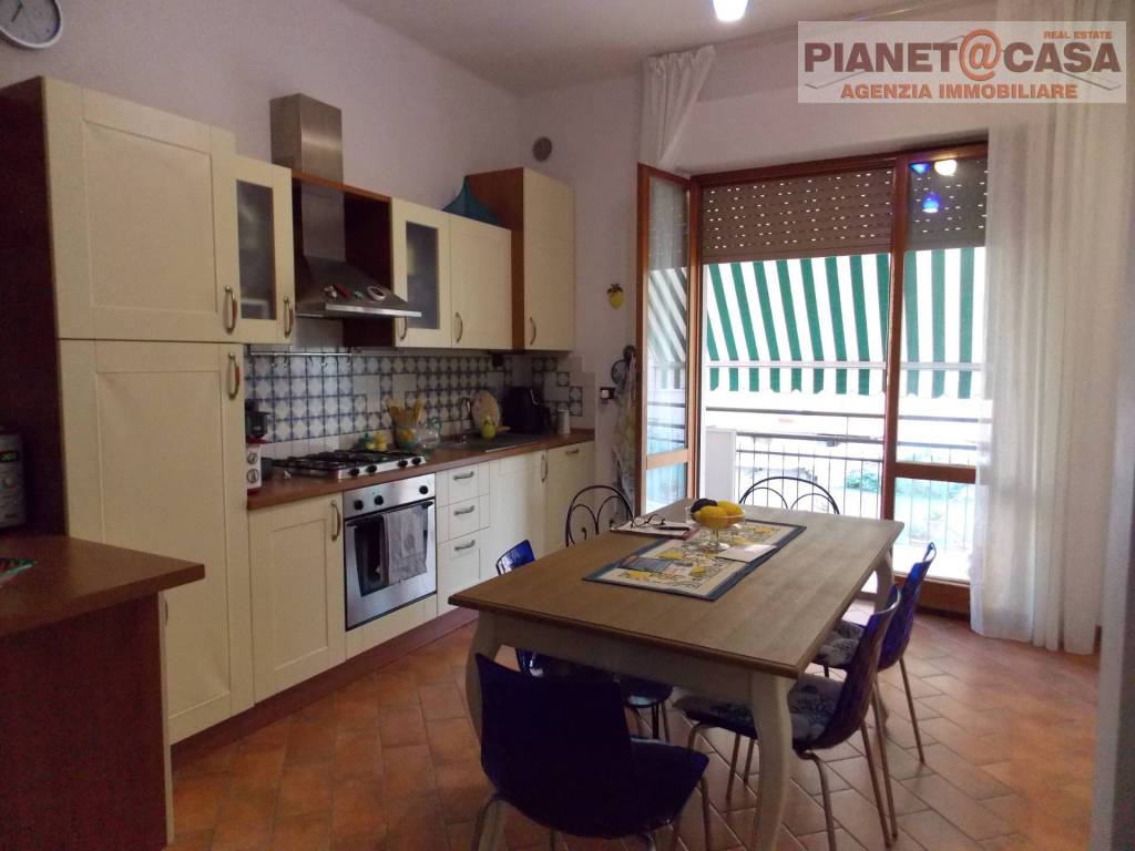 Appartamento a San benedetto del tronto in Via Campania - Foto 2