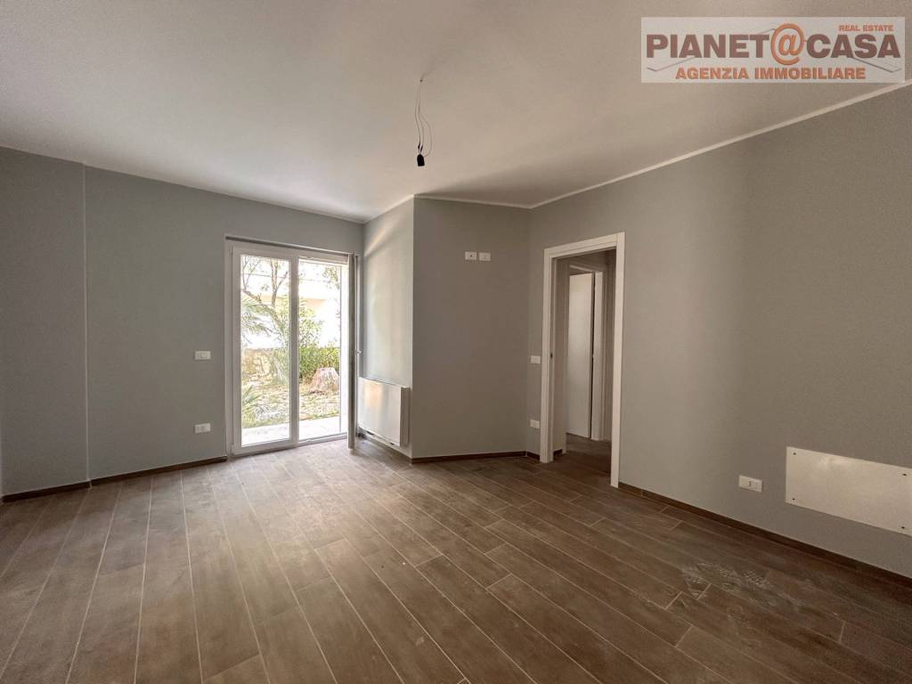 Appartamento a Alba adriatica in via Giuseppe Mazzini - Foto 4