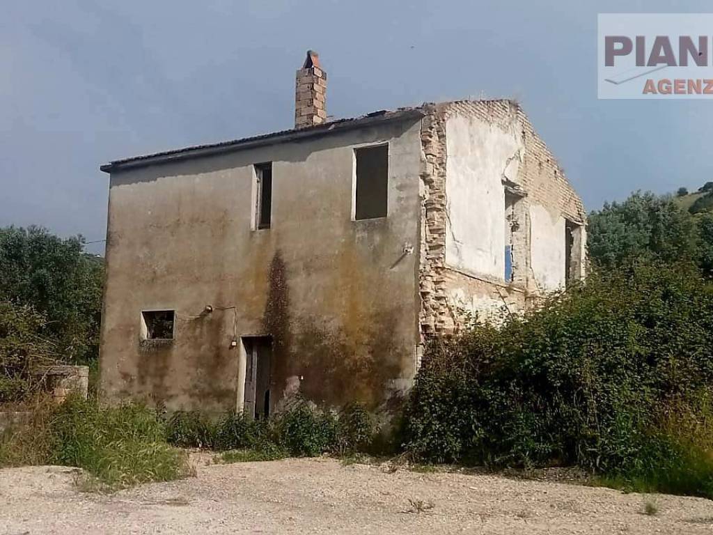 Casa indipendente a Controguerra in Via Piane Tronto - Foto 5