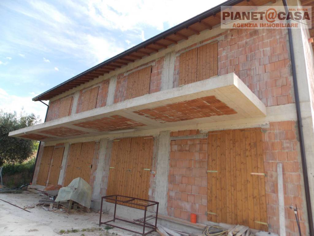 Casa indipendente a Colli del tronto in Via delle Vivare - Foto 2