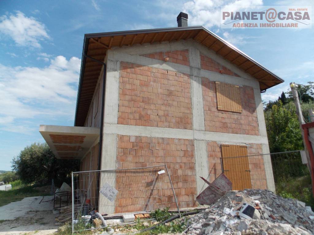 Casa indipendente a Colli del tronto in Via delle Vivare - Foto 4