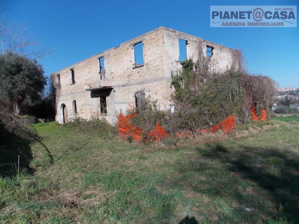 Casa indipendente a Ancarano in Contrada Tronto - Foto 5