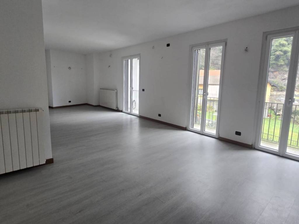 Appartamento a Vogogna in Via Lossetti Mandelli, 11 - Foto 2