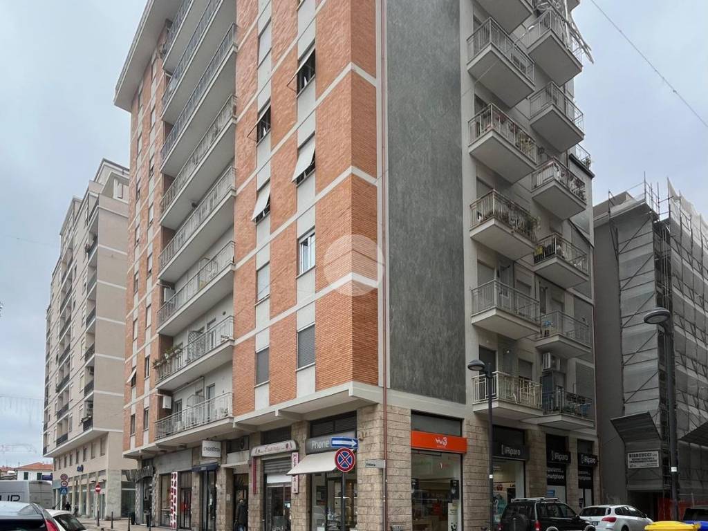 Appartamento a San benedetto del tronto in Viale Alcide De Gasperi, 92 - Foto 2