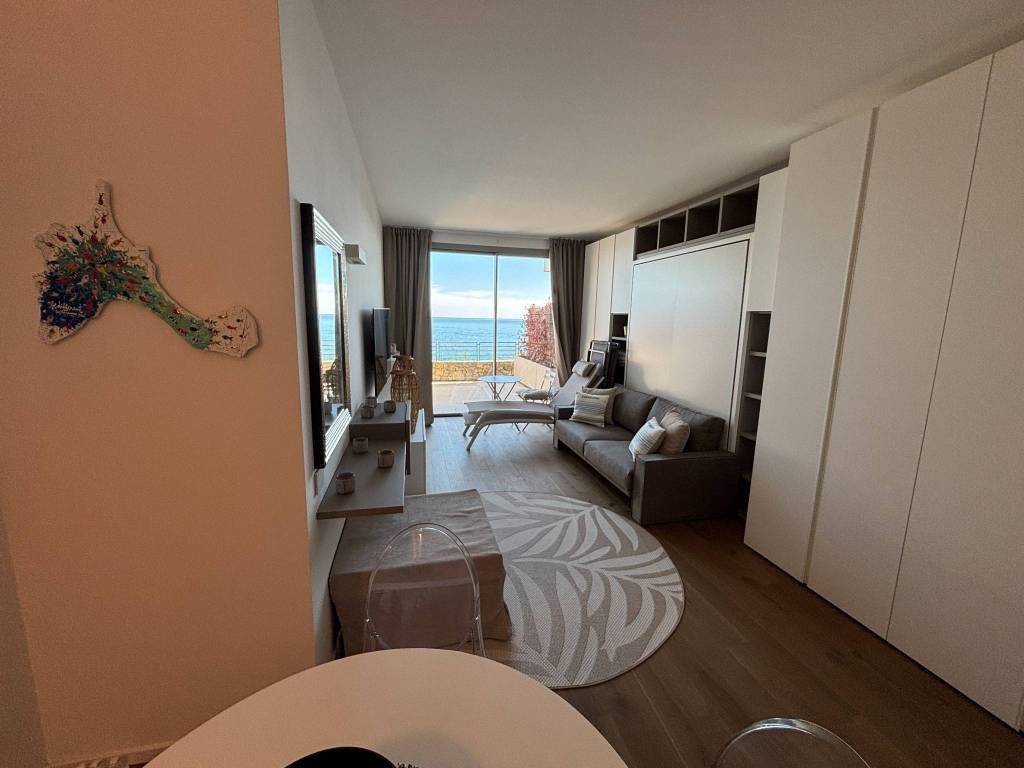 Appartamento a Celle ligure in Via Aurelia Levante, 5 - Foto 2