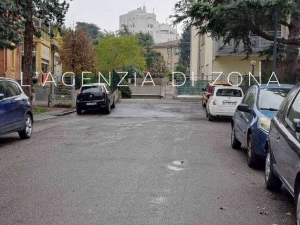 Box / garage a Bologna in Via Charles Dickens - Foto 2